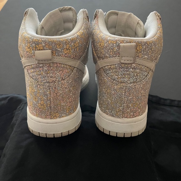 Nike X Liberty London Dunk High Floral High Top Sneakers Size 8 - Picture 6 of 13